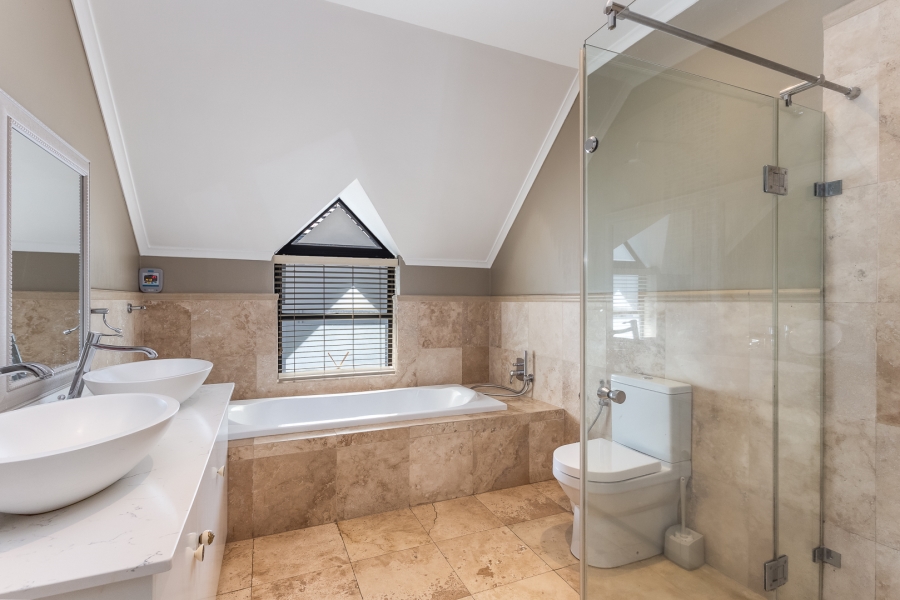 4 Bedroom Property for Sale in Pearl Valley at Val de Vie Western Cape
